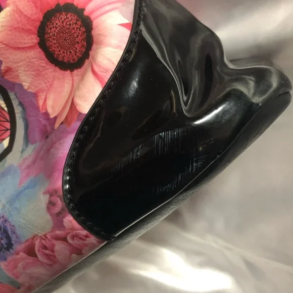 NICOLE LEE N’5 Colorful Graphic Handbag Stud Details.Woman Print, rhinestones. - Picture 5 of 11